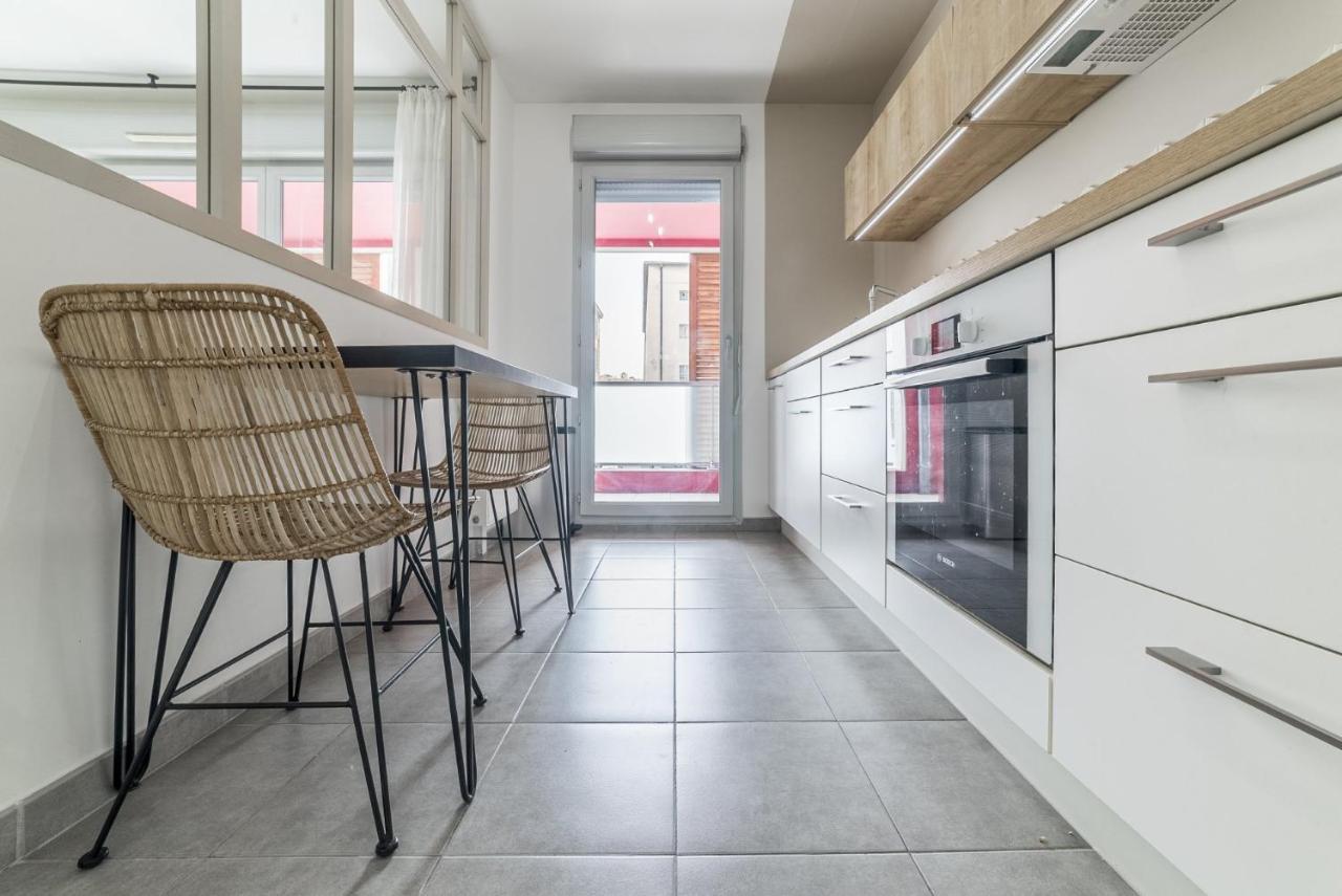 마르세유 Elegant T3 Au Panier Vieux Port Avec Terrasse Privee Et Parking 아파트 외부 사진